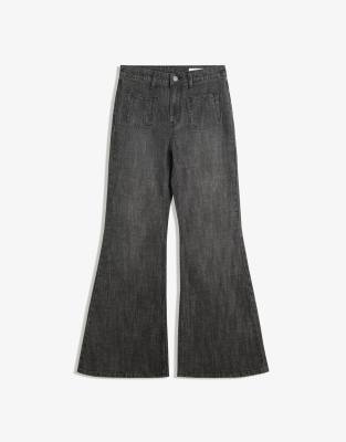 Bershka - Bootcut-Jeans in Marineblau
