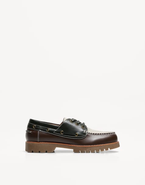 Bershka – Bootsschuhe in Schwarz mit dreifarbigem Moc Toe - view 1