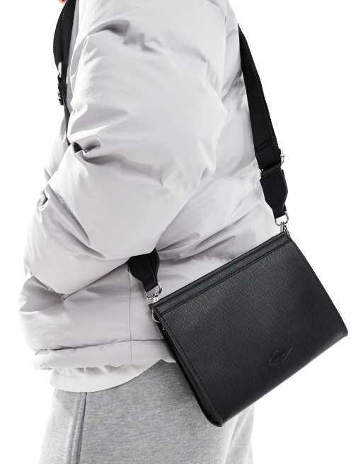 Bershka - Borsa a tracolla nera in pelle sintetica