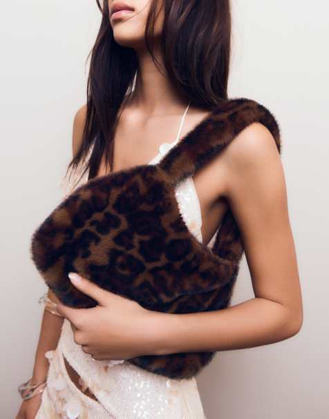 Bershka - Borsa da spalla nera in pelliccia sintetica - view 1