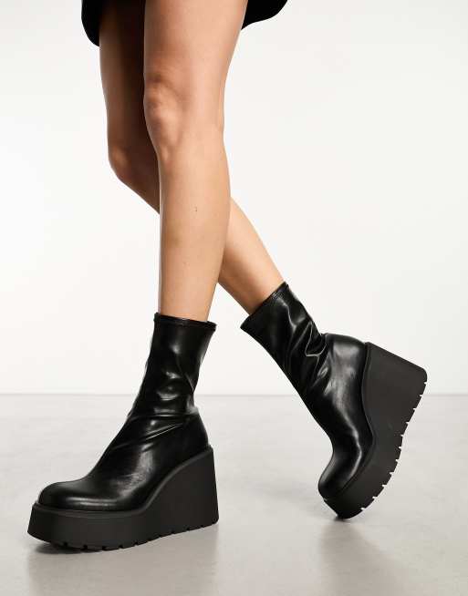 Bershka Bottines compensees a semelle chunky Noir