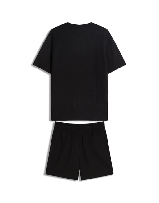 Bershka boxig t-shirt- och shortset i svart, 4 av 4