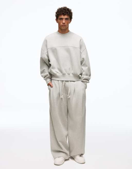 Bershka Boxy crew neck sweatshirt in light grey, 4 of 5