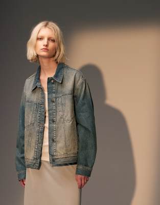 Bershka - Boxy Fit Jeansjacke in Dirty Grün-Blau