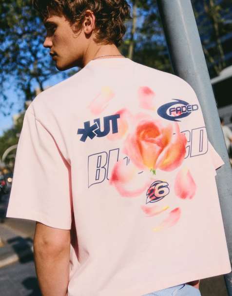 Bershka Boxy fit print t-shirt in pink
