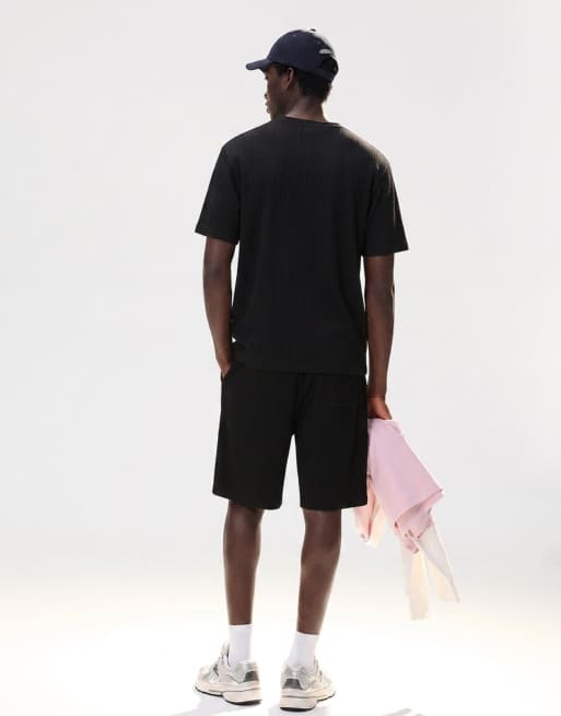 Bershka boxy T-shirt- og shortsæt i sort, 2 af 4