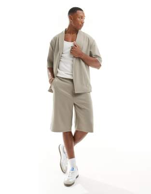 Bershka Bershka boxy tailored co-ord short in beige-Neutral