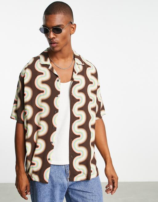Bershka – Brązowa koszula w falisty wzór