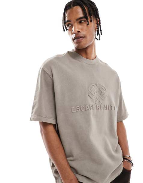 Bershka – Brązowy T-shirt z nadrukiem - view 1