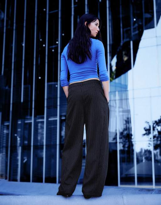 Bershka broek met dubbele stof en figuurnaden in grijs, 3 van 5