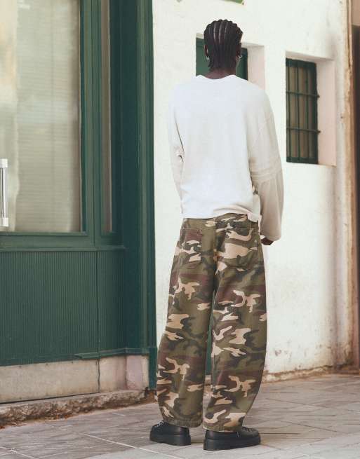 Bershka broek met print en baggy pasvorm in groen, 3 van 5