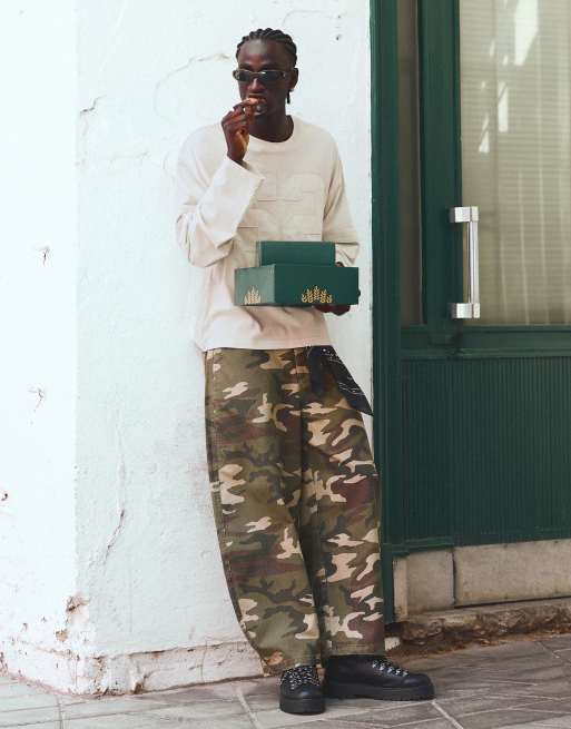 Bershka broek met print en baggy pasvorm in groen, 4 van 5