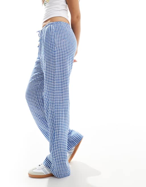 Bershka - Broek met wijde pijpen en gestrikte taille in blauwe gingham ruit 
