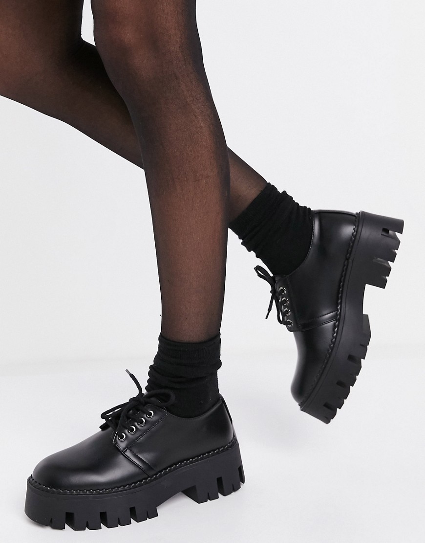 Bershka - Brogue schoenen met dikke zool met profiel in zwart