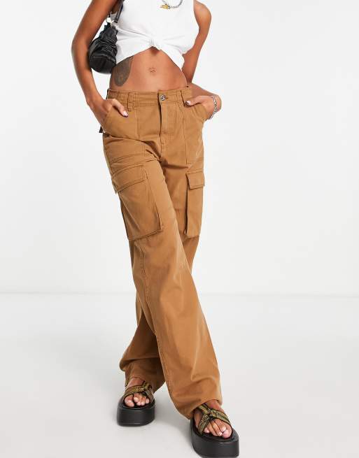 Bershka – Bruna cargobyxor i chinosstil med fickor