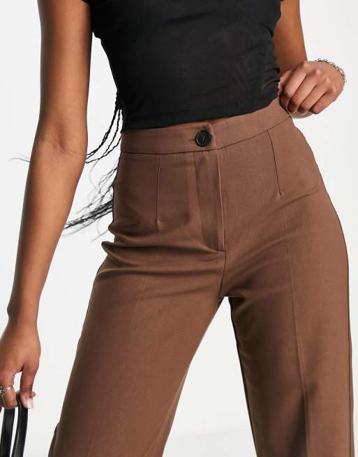 Bershka – Bruna, figursydda byxor med vida ben och slouchy-passform , 3 av 4