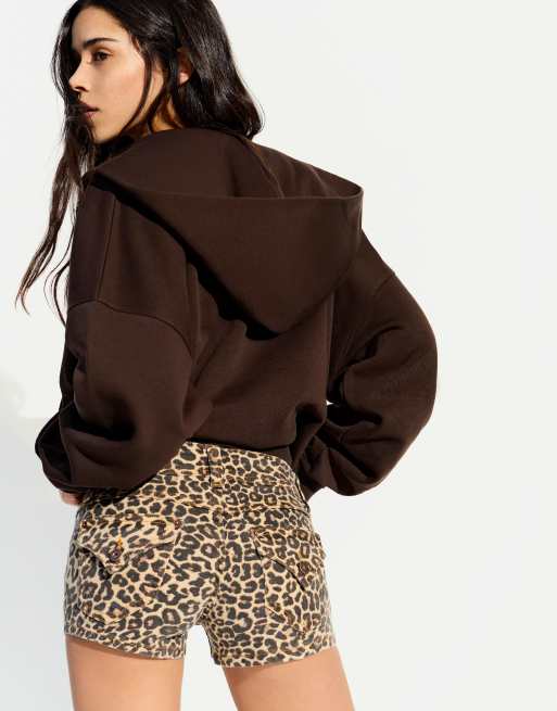 Bershka – Bruna jeansshorts med leopardmönster , 2 av 4