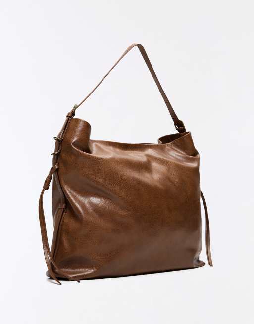 Bershka buckettas met details in bruin, 3 van 5