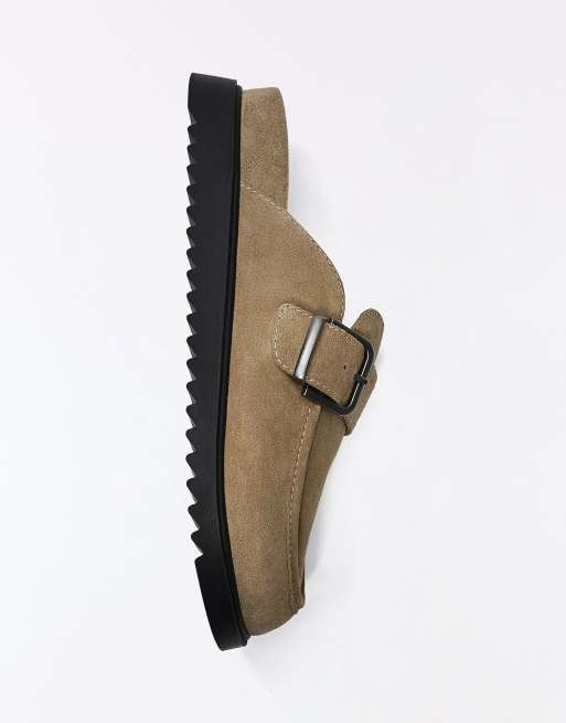 Bershka Buckle clogs in tan, 6 of 6