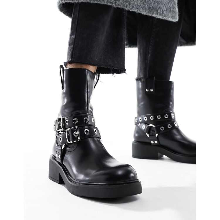 Bershka buckle detail ankle length boots in black