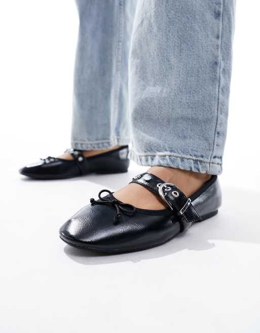 Bershka buckle detail ballet flats in black