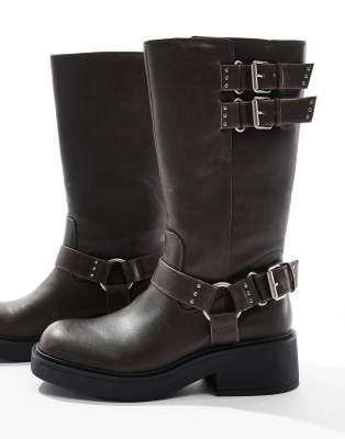 ★国内在庫/即発可*BERSHKA*ベルトハーネスブーツ/EU36★ Bershka(ベルシュカ) ブーツ(メンズ) - 海外通販のBUYMA