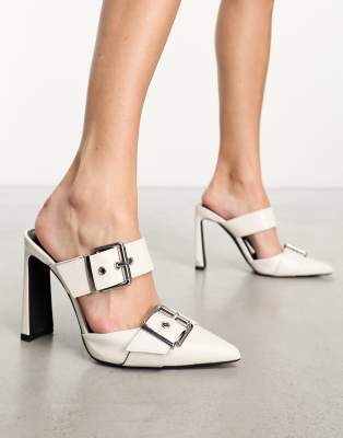 Bershka buckle detail pointed heeled mules in white