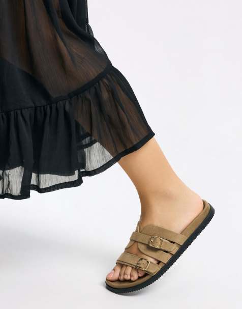 Bershka Buckle detail sandals in tan - view 1