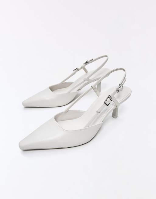 Bershka Buckled heel shoes in white, 6 of 7