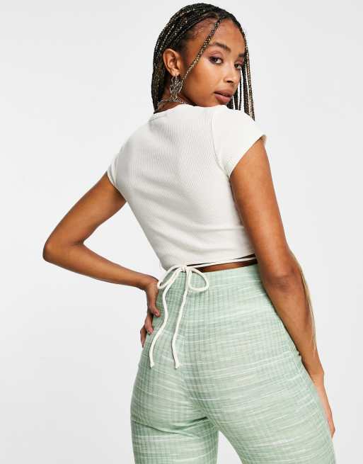 Bershka bust seam wrap around crop top in white, 2 of 4