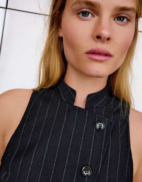 Bershka Buttoned crossover vest in blue - view 1