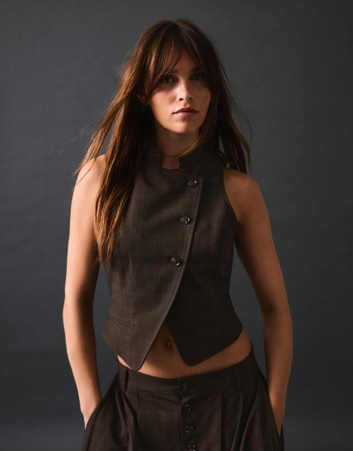 Bershka Buttoned crossover vest in brown, 4 of 5