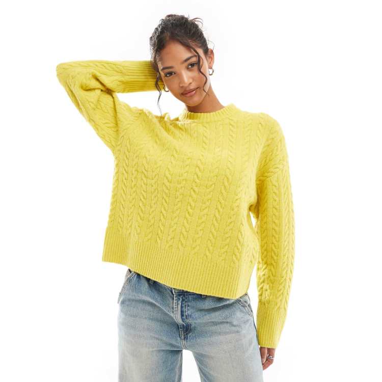 Oversized sweater in cable-knit in - pale yellow | Givenchy US