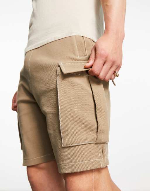 Bershka – Camelowe dżersejowe szorty bojówki o szerokim kroju z paskiem 