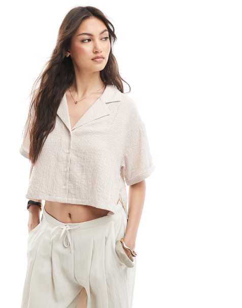 Bershka - Camicia a maniche corte squadrata effetto lino beige a righe - view 1