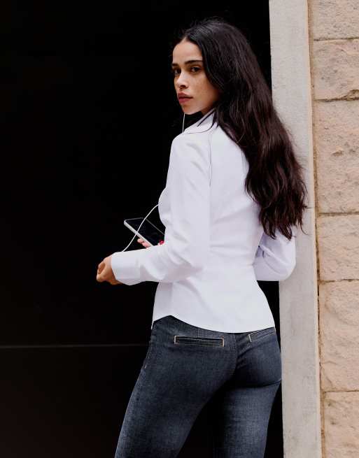 Bershka - Camicia a maniche lunghe bianca aderente, 3 di 5