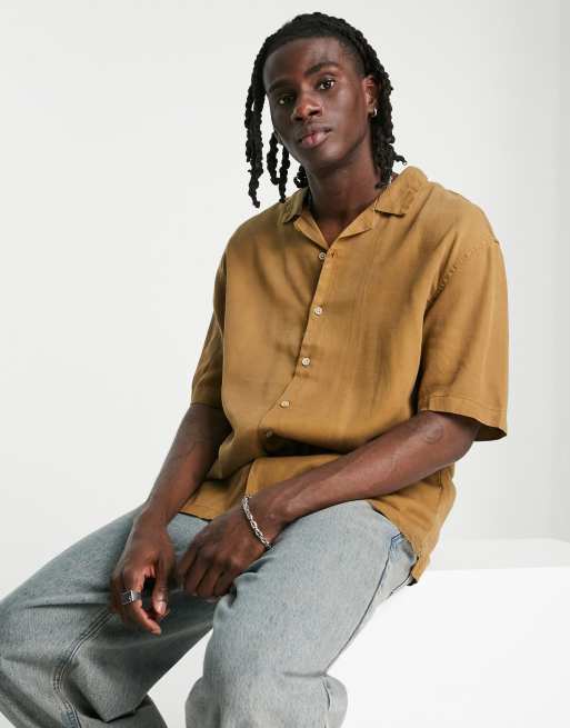 Bershka - Camicia marrone con colletto con rever