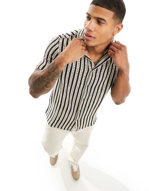Bershka - Camicia nera testurizzata a righe 