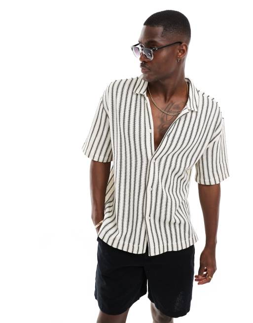 Bershka - Camicia testurizzata écru a righe con rever 