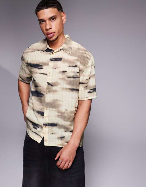 Bershka - Camicia testurizzata marrone con stampa
