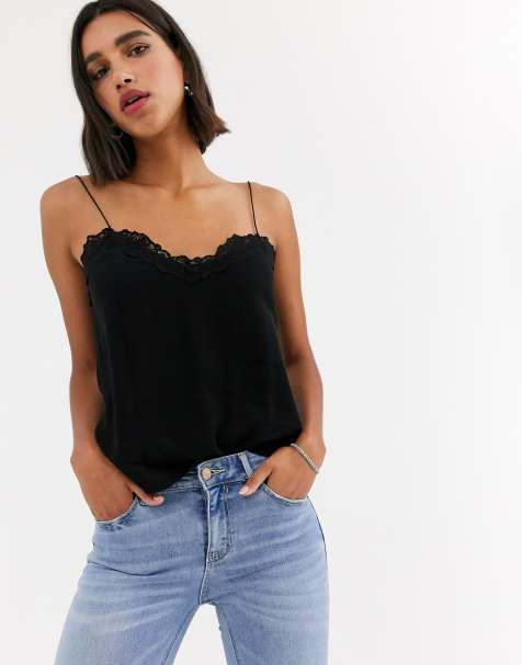 Bershka – Camisole-Oberteil mit Spitze in Schwarz