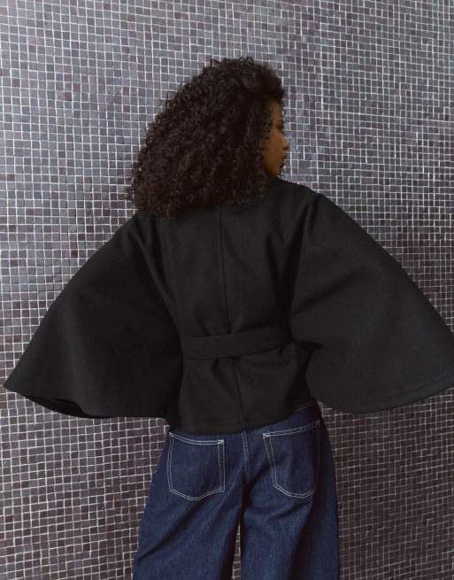 Bershka capejack met opstaande boord in zwart, 2 van 5