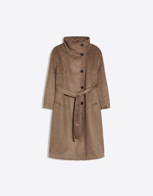 Bershka cappotto lungo con collo a imbuto e cintura in beige, 5 di 5