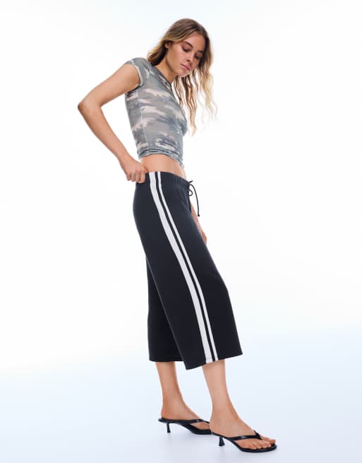 Bershka capri con banda laterale a contrasto navy, 2 di 5