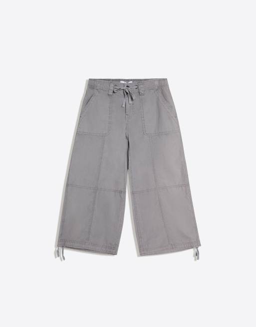 Bershka Capri trousers in grey, 5 of 5