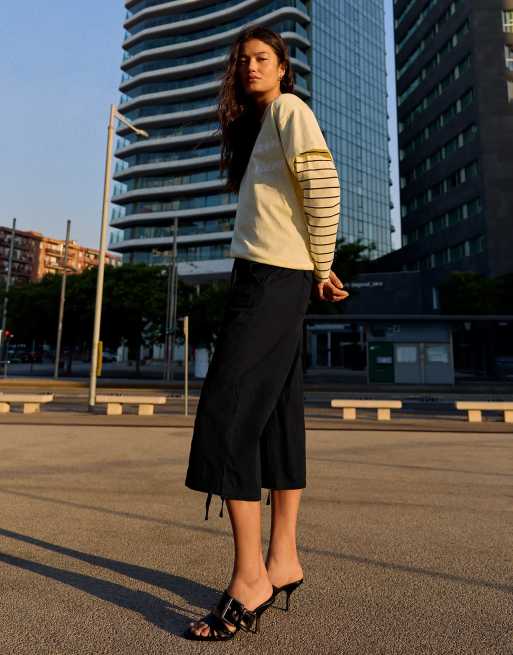 Bershka capribroek in zwart, 4 van 5