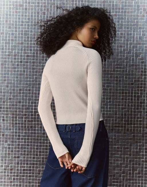 Bershka cardigan con collo alto e bottoni color ecru, 3 di 5