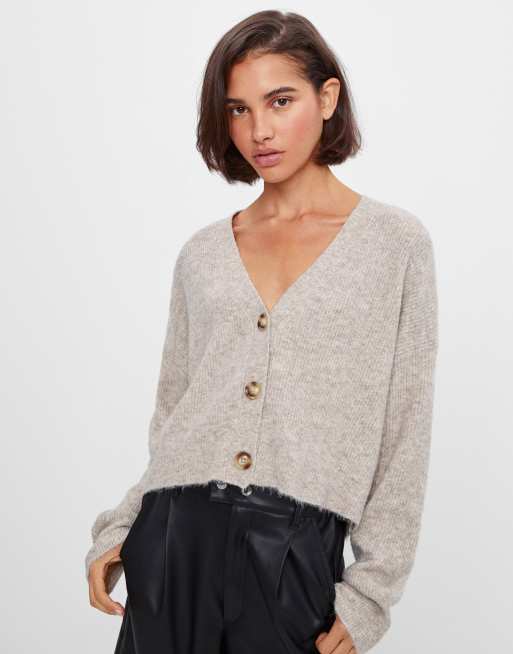 Bershka - Cardigan lavorato a maglia color avena
