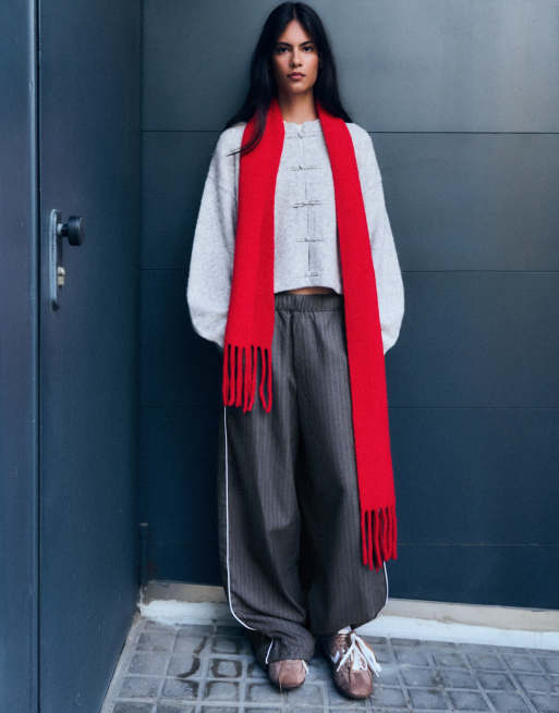 Bershka Cardigan mit Rundhalsausschnitt und Verschlüssen in Grau, 4 von 5
