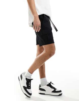 cargo pocket short in black-White